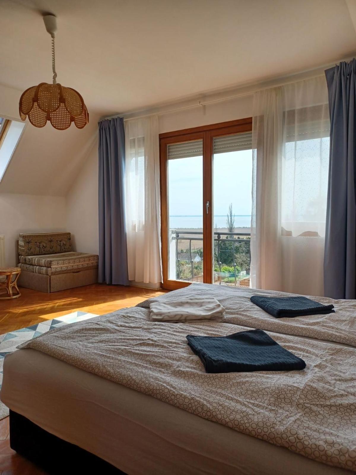 Szigligeti Panorama Apartmanhaz Extérieur photo
