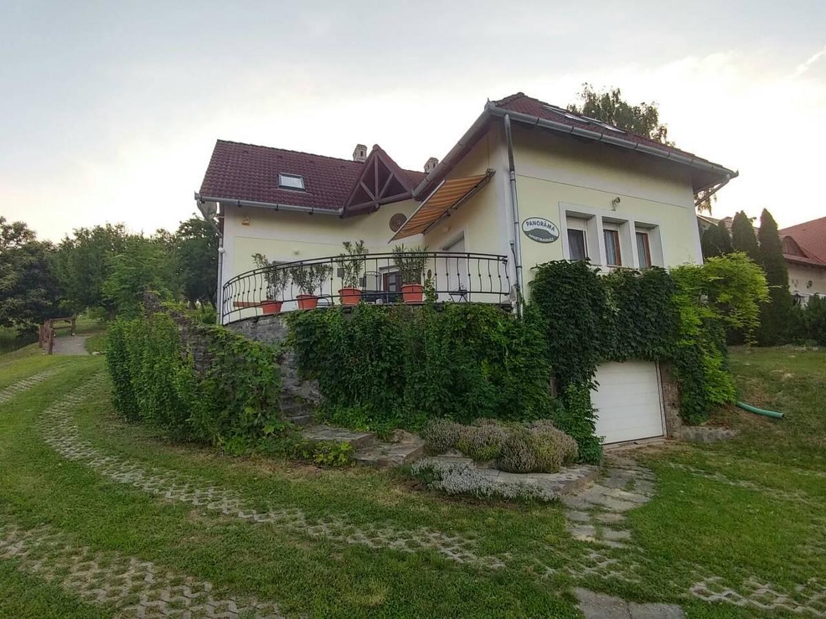 Szigligeti Panorama Apartmanhaz Extérieur photo